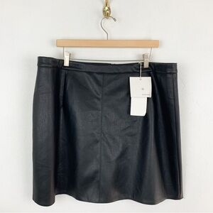 NWT ALIN DM Boutique Faux Leather Skort Sz 5XL